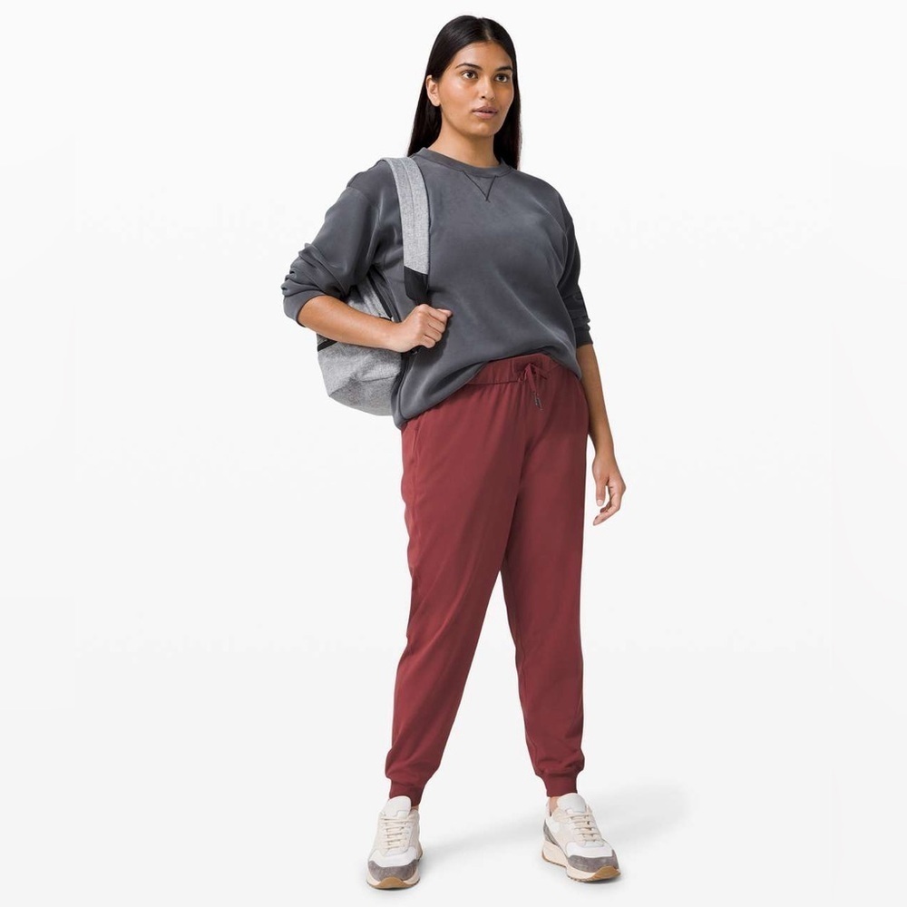 Lululemon On the Fly Jogger 28" *Luxtreme- Savannah- Size 2